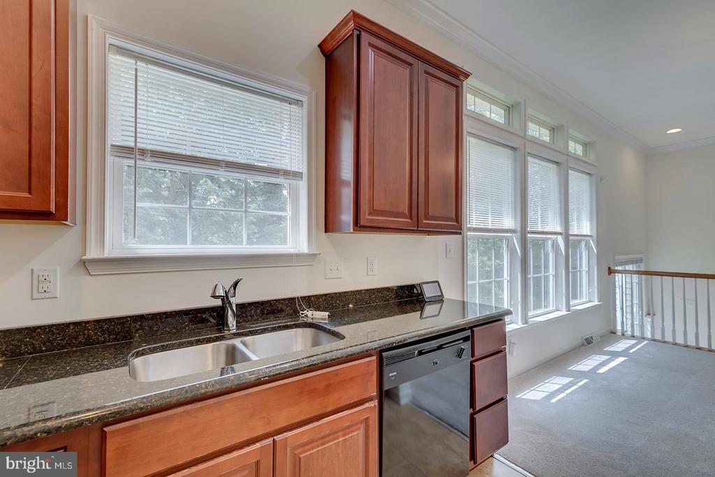 101 BUR OAK DRIVE
