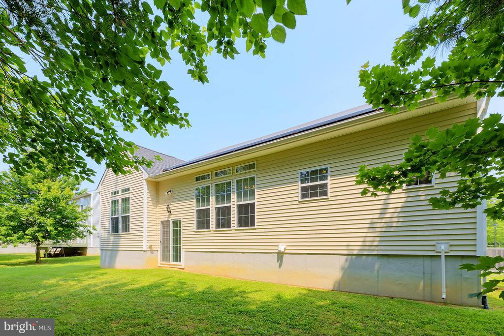 101 BUR OAK DRIVE