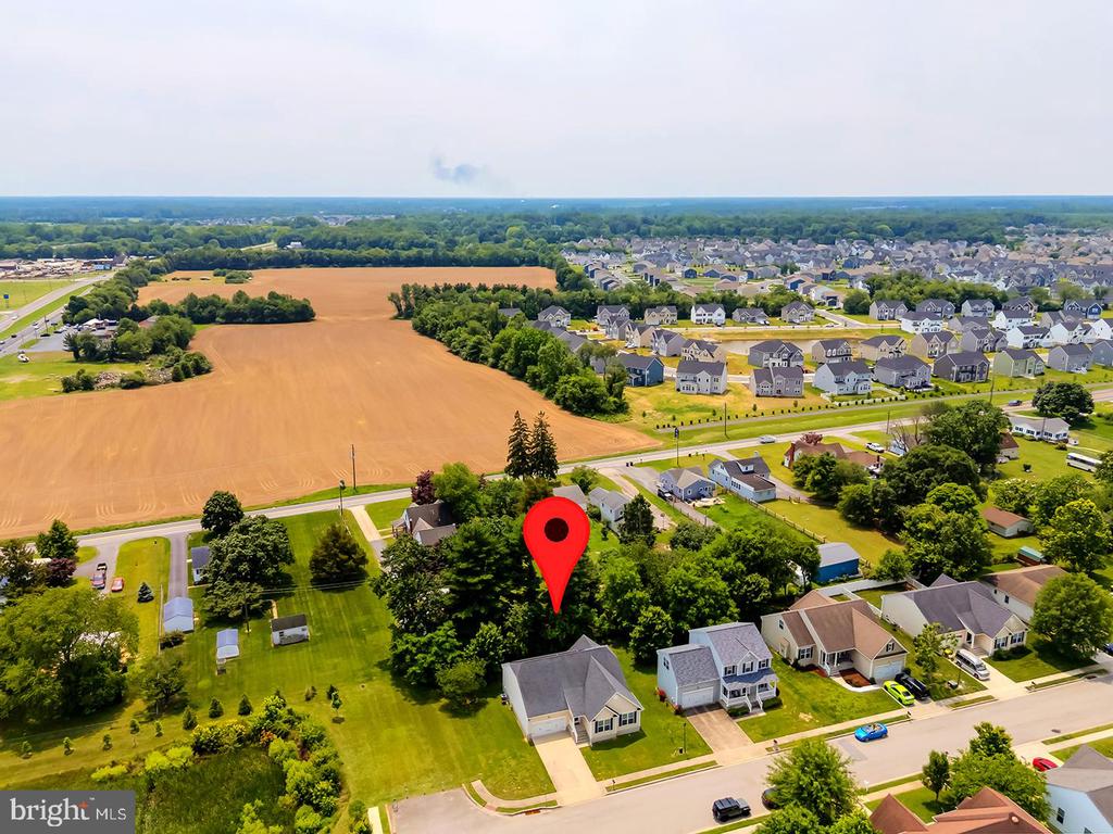 101 BUR OAK DRIVE