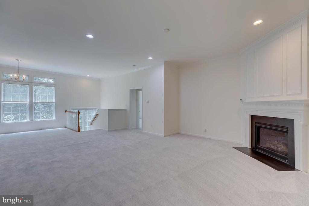 101 BUR OAK DRIVE
