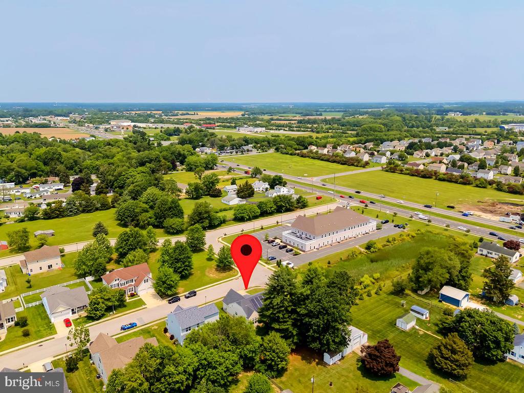 101 BUR OAK DRIVE
