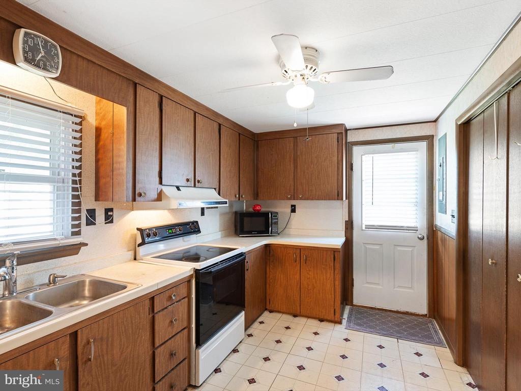 6383 SEASHORE HIGHWAY