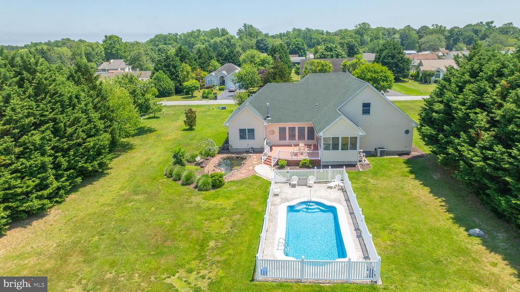19 TURTLE DOVE DRIVE