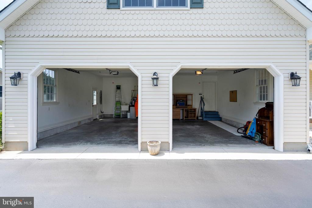 19 TURTLE DOVE DRIVE