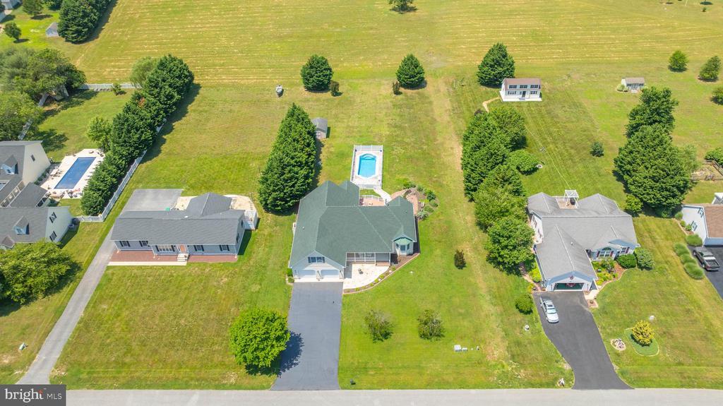 19 TURTLE DOVE DRIVE