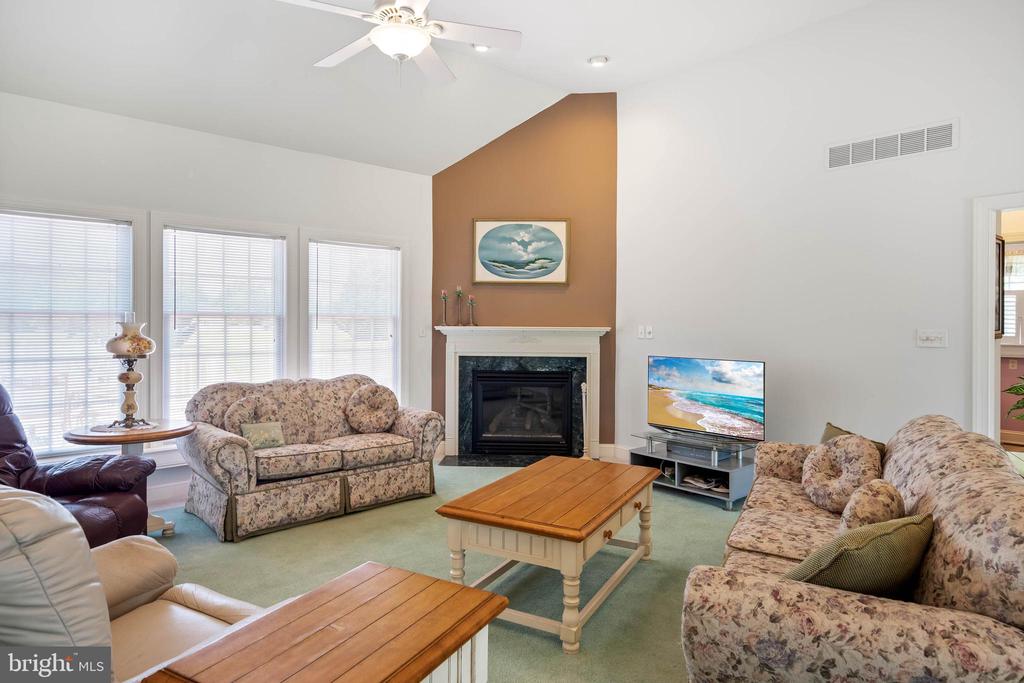 19 TURTLE DOVE DRIVE