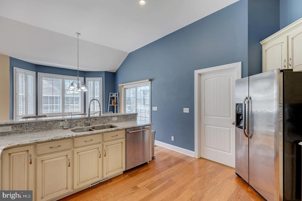 5600 CAMBERLY DRIVE