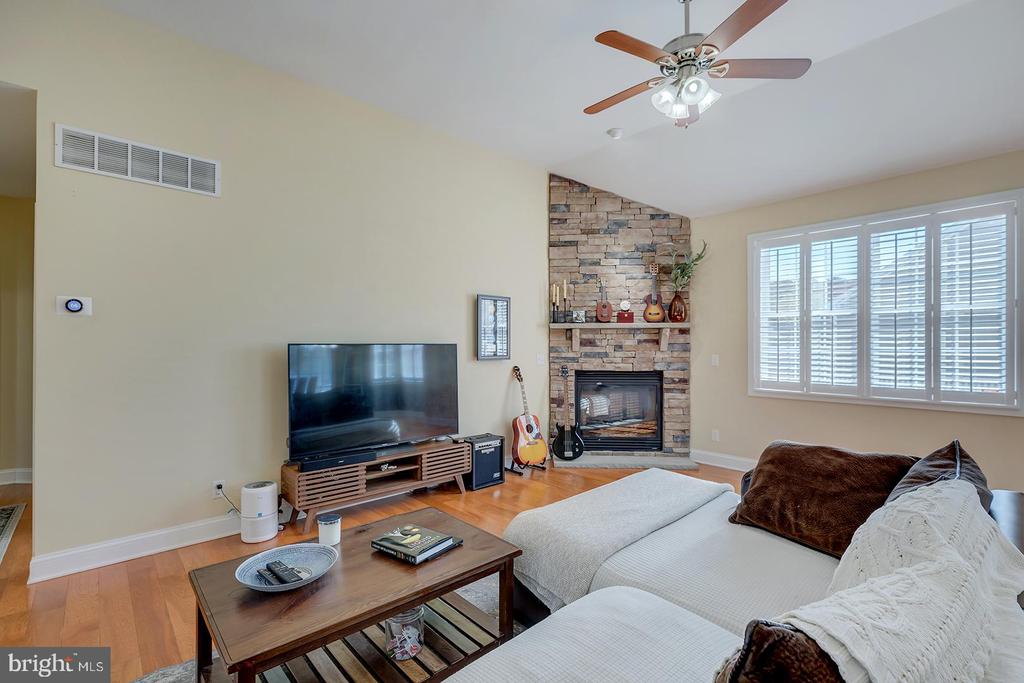 5600 CAMBERLY DRIVE