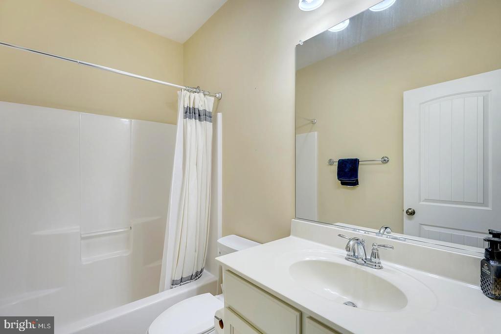 5600 CAMBERLY DRIVE