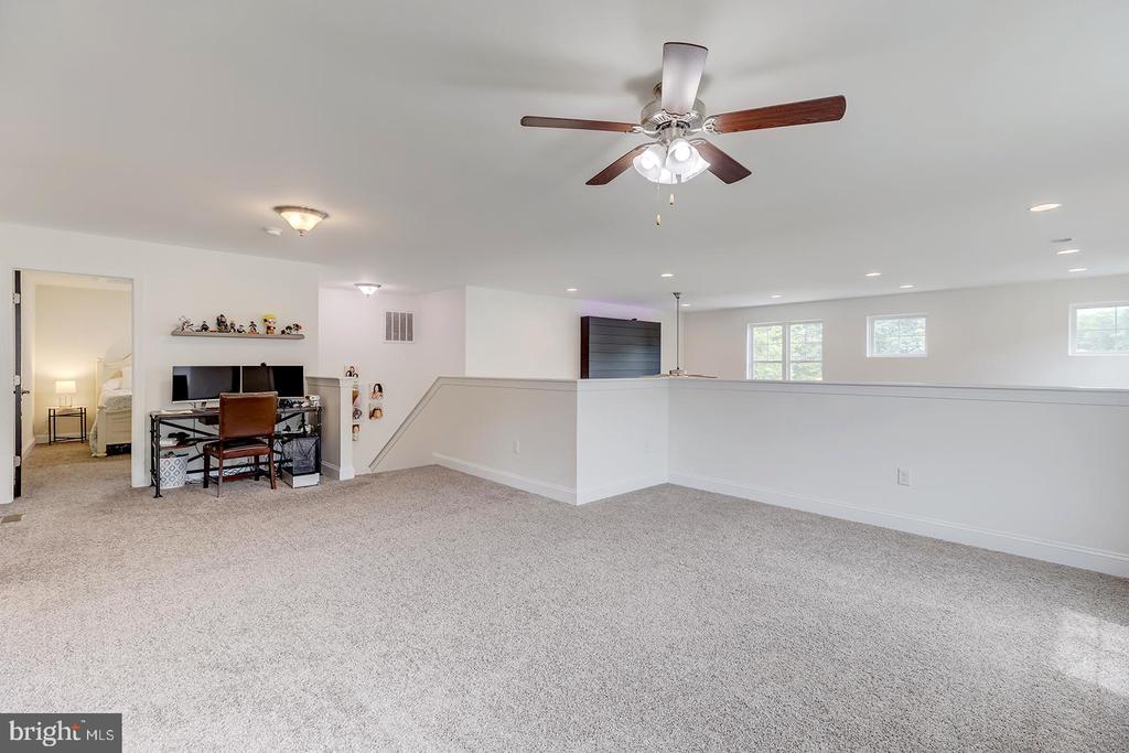 22378 MAHOGANY ROAD