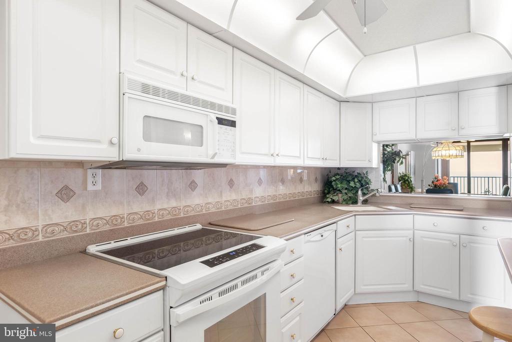 700C EDGEWATER HOUSE ROAD 700C
