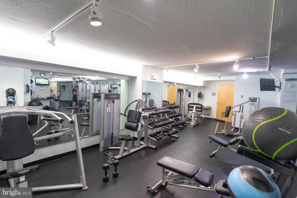 700C EDGEWATER HOUSE ROAD 700C