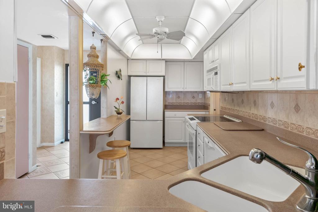 700C EDGEWATER HOUSE ROAD 700C