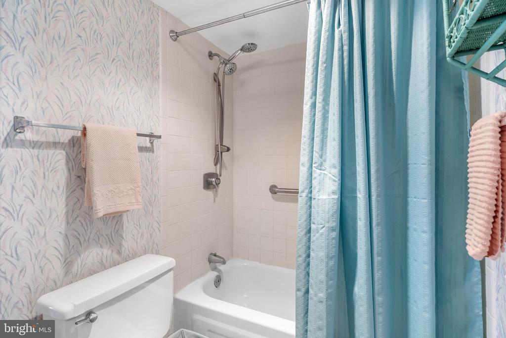700C EDGEWATER HOUSE ROAD 700C