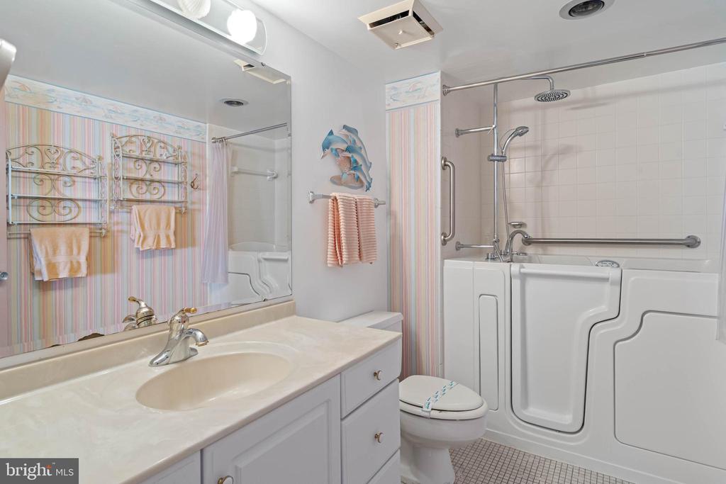 700C EDGEWATER HOUSE ROAD 700C