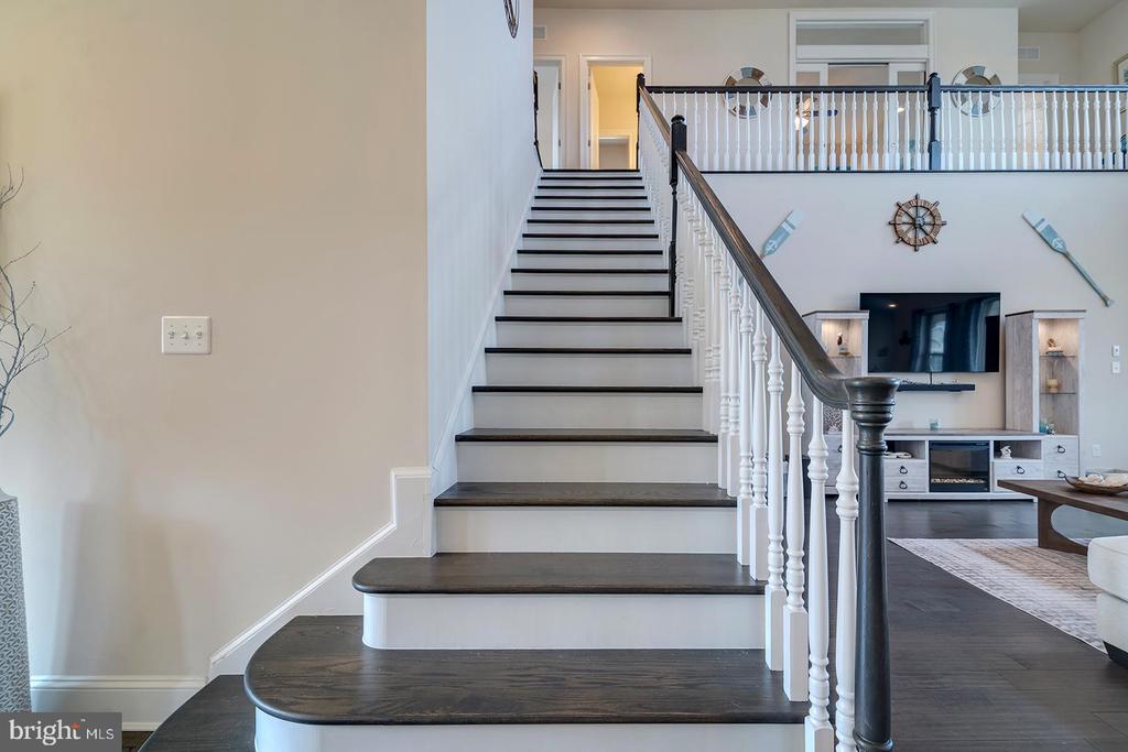 38555 GOLDFINCH LANE