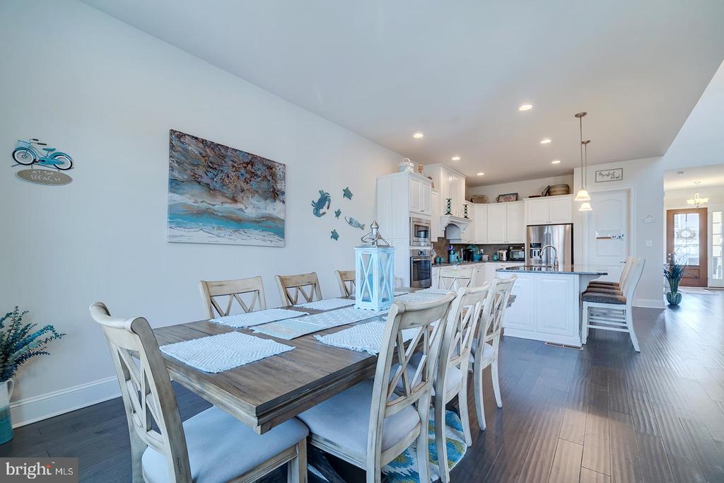 38555 GOLDFINCH LANE