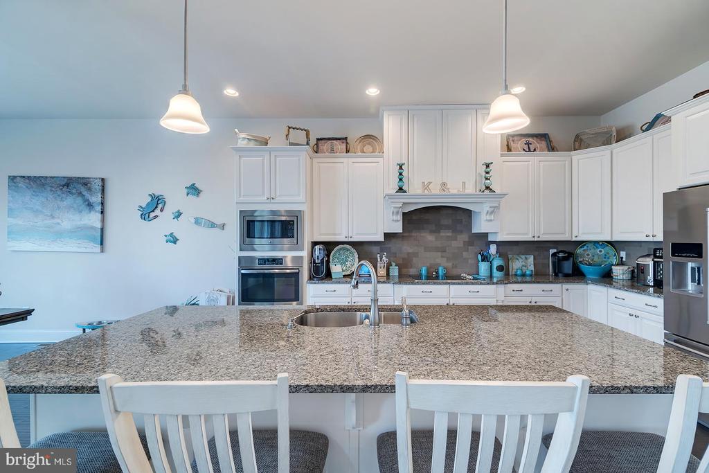 38555 GOLDFINCH LANE
