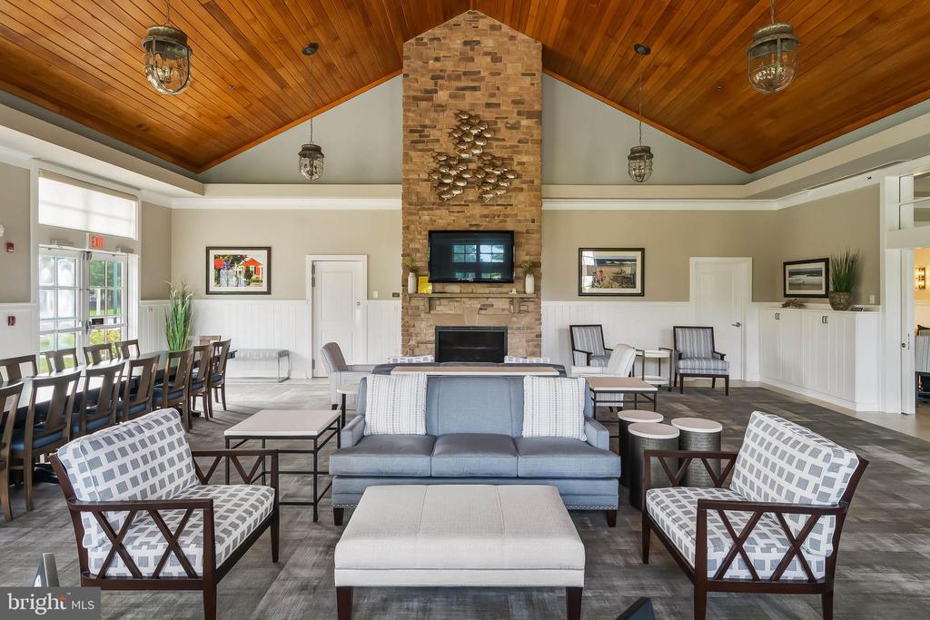 38555 GOLDFINCH LANE