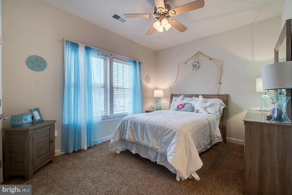 38555 GOLDFINCH LANE