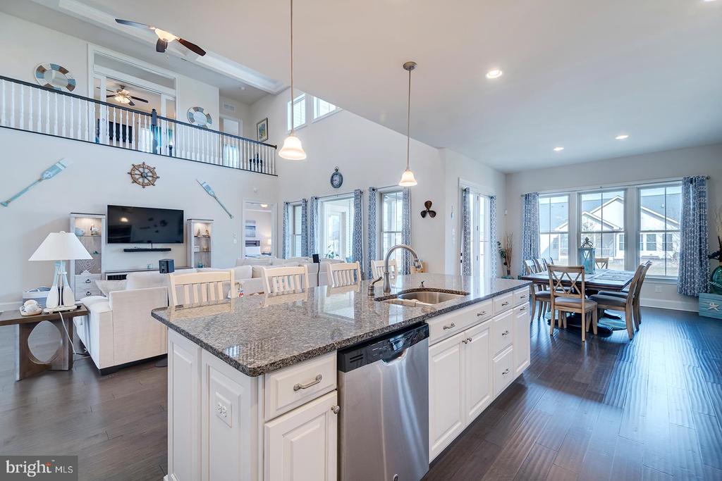 38555 GOLDFINCH LANE