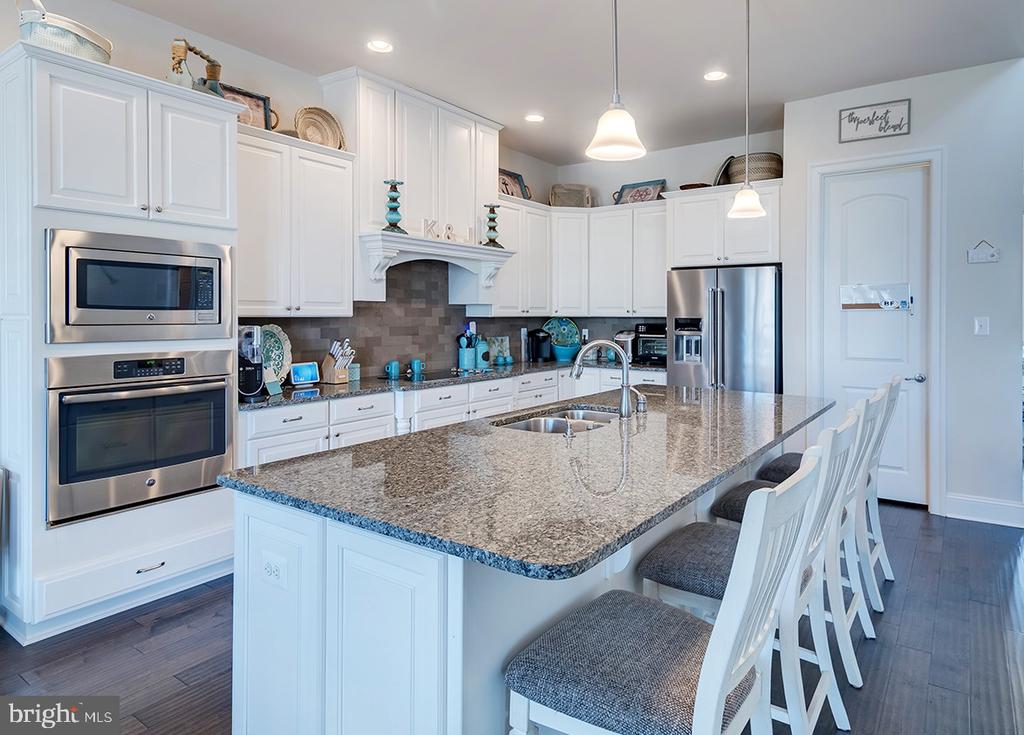 38555 GOLDFINCH LANE