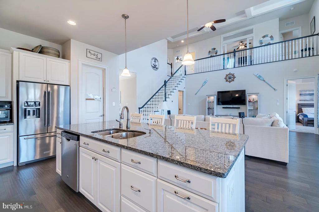 38555 GOLDFINCH LANE