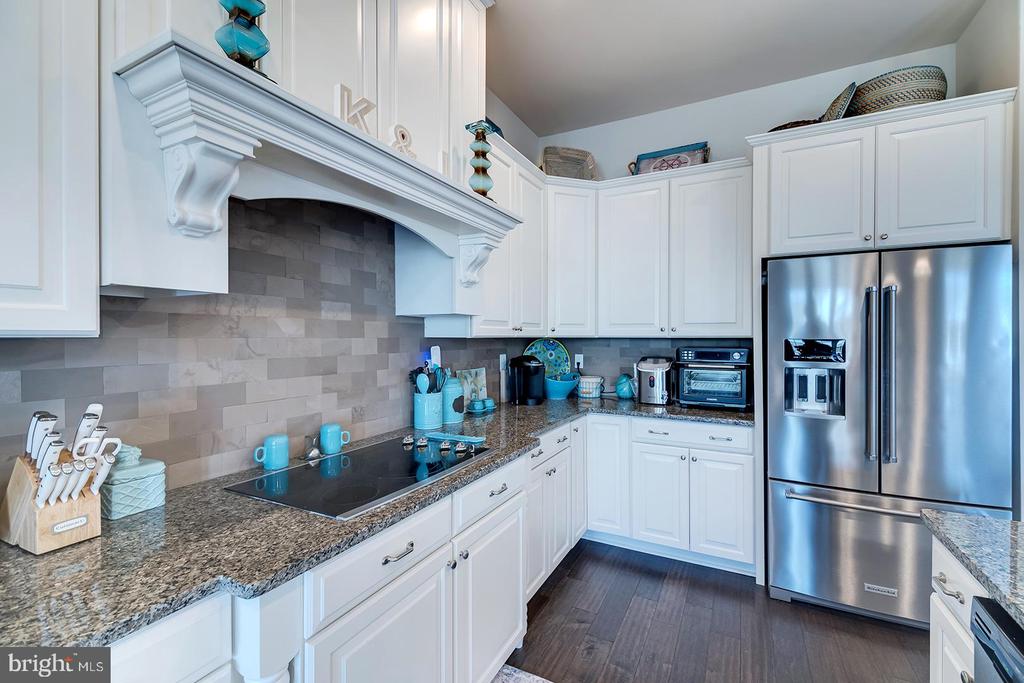 38555 GOLDFINCH LANE