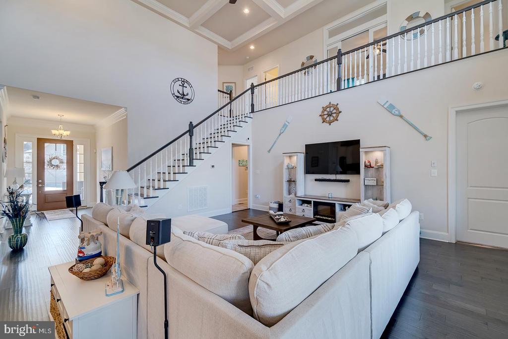 38555 GOLDFINCH LANE