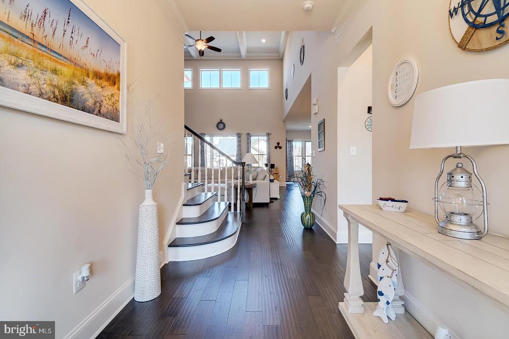 38555 GOLDFINCH LANE