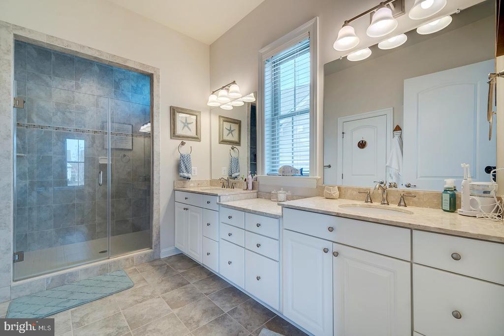 38555 GOLDFINCH LANE