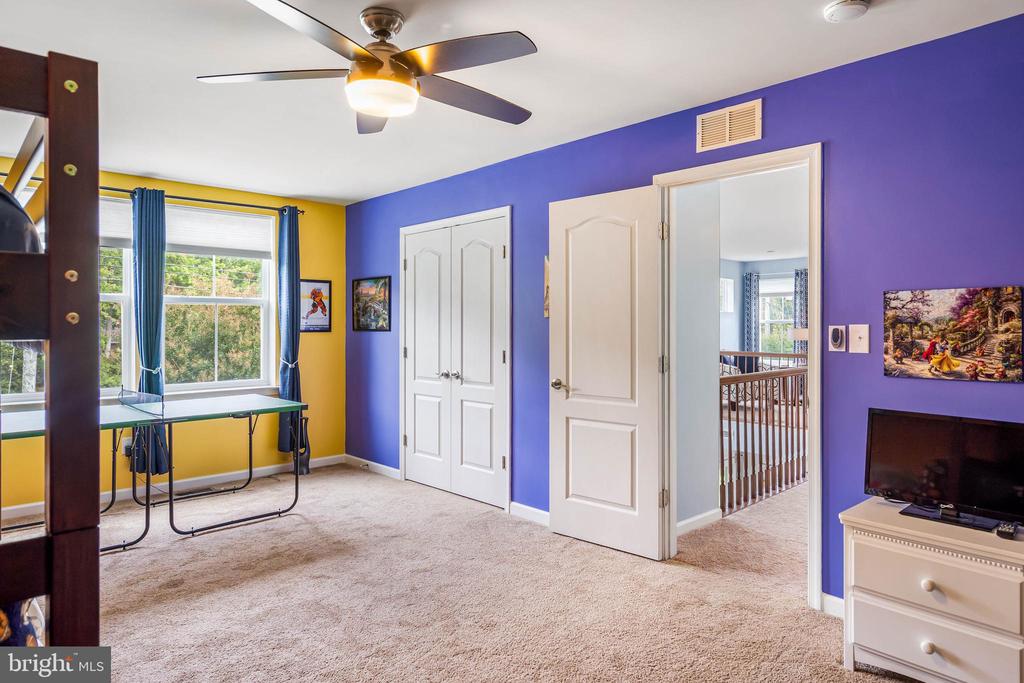 33285 LONE CEDAR LANDING