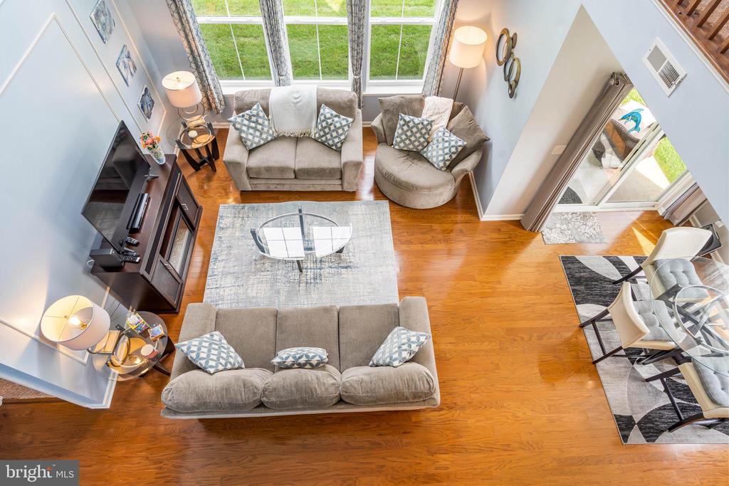 33285 LONE CEDAR LANDING