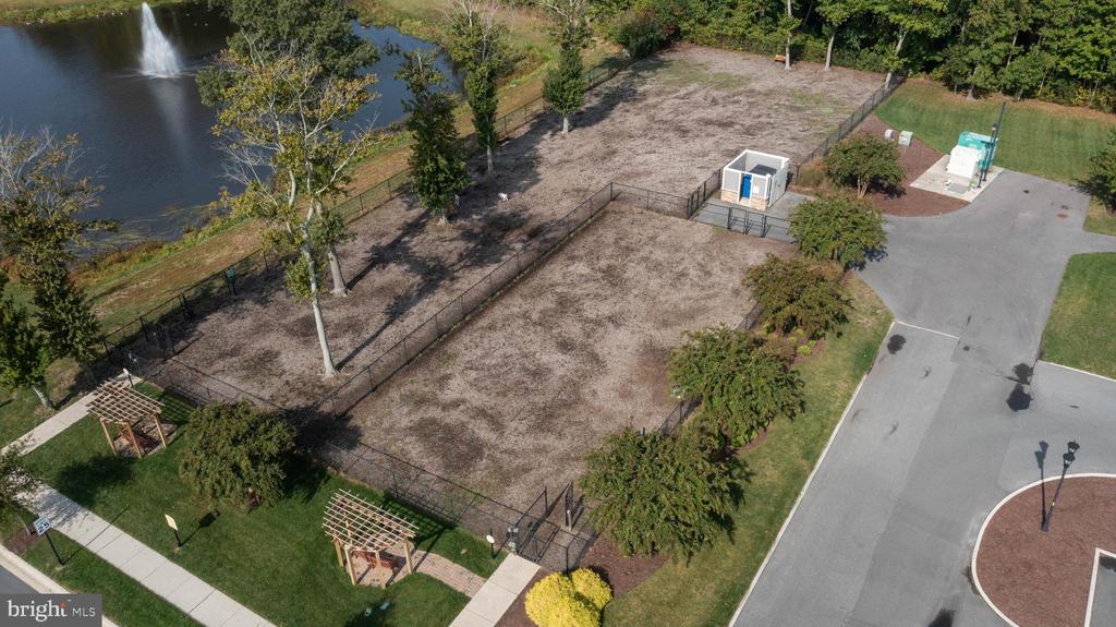 33285 LONE CEDAR LANDING
