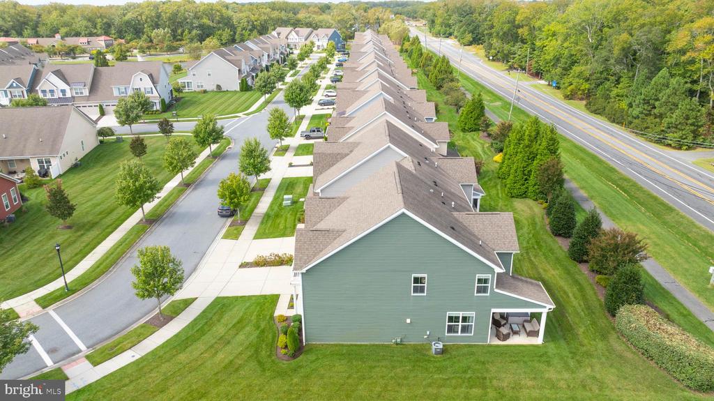33285 LONE CEDAR LANDING