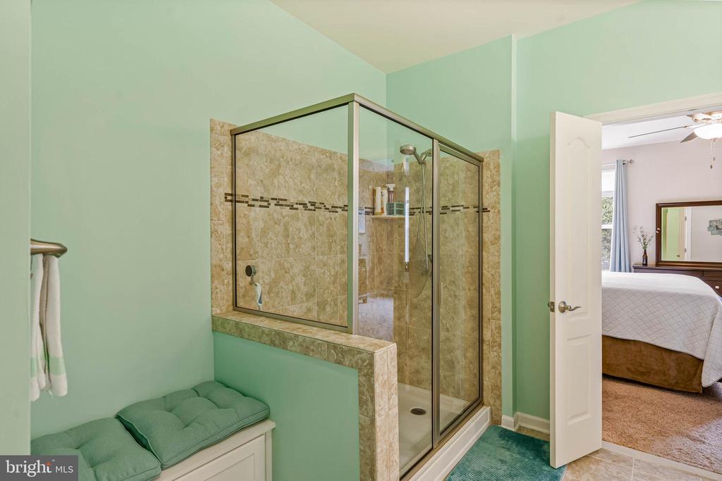 33285 LONE CEDAR LANDING