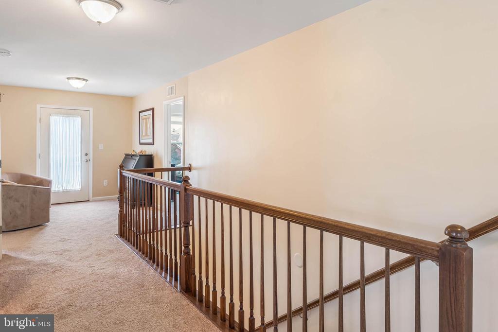 33285 LONE CEDAR LANDING