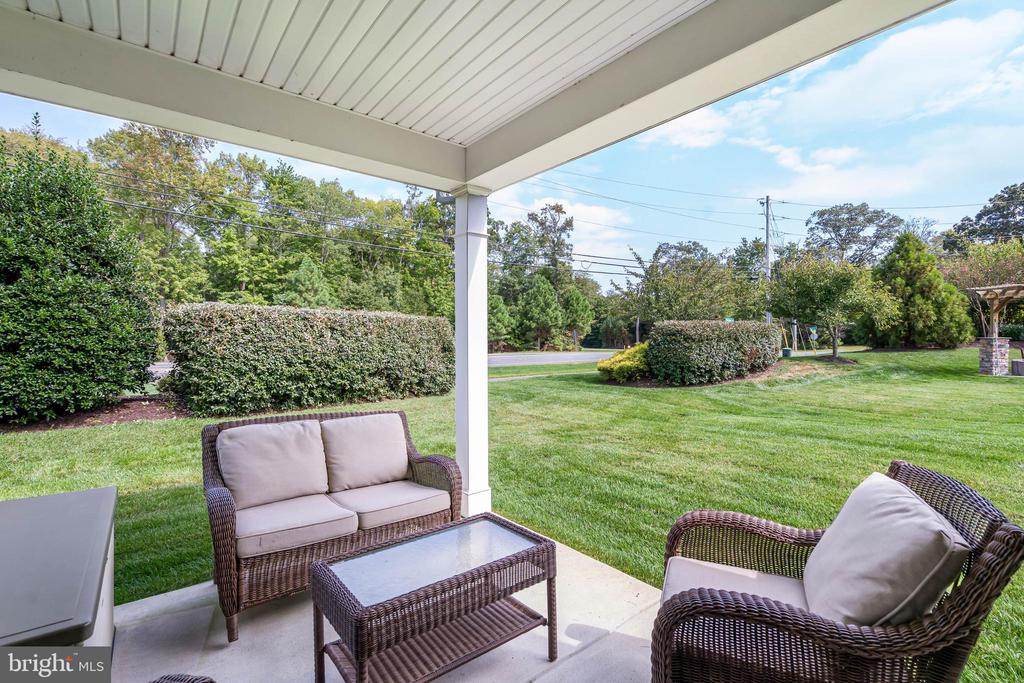33285 LONE CEDAR LANDING