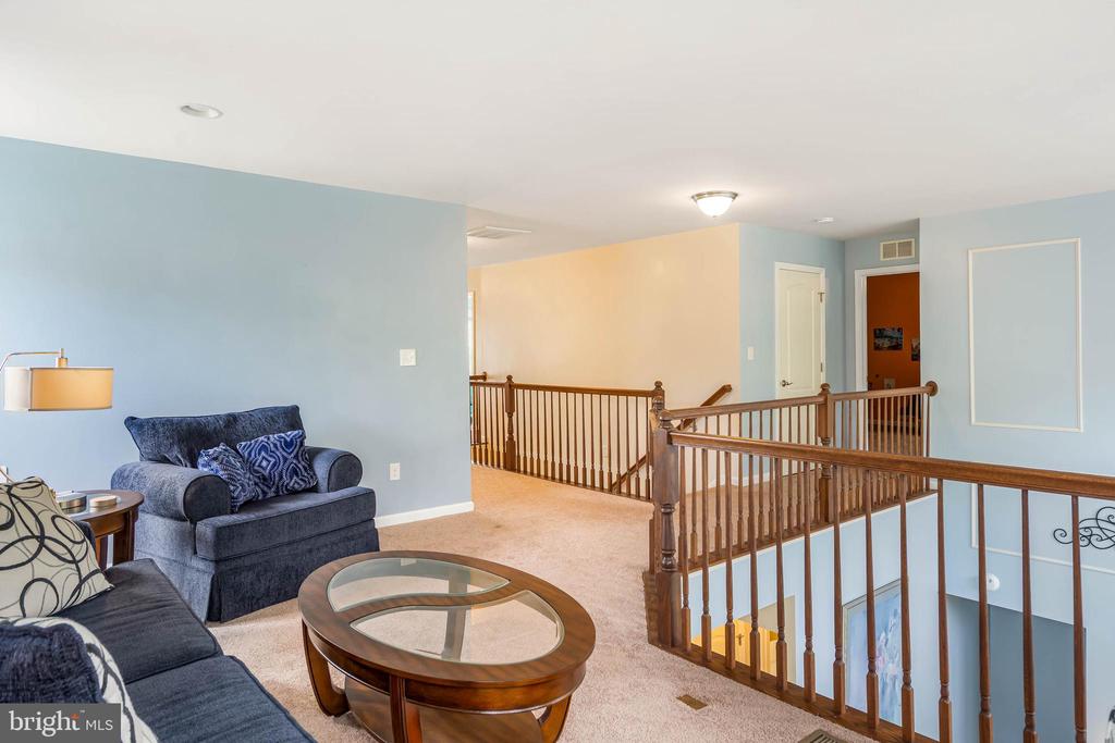 33285 LONE CEDAR LANDING