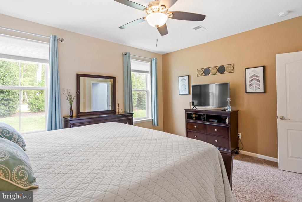 33285 LONE CEDAR LANDING