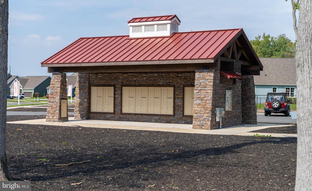 33285 LONE CEDAR LANDING