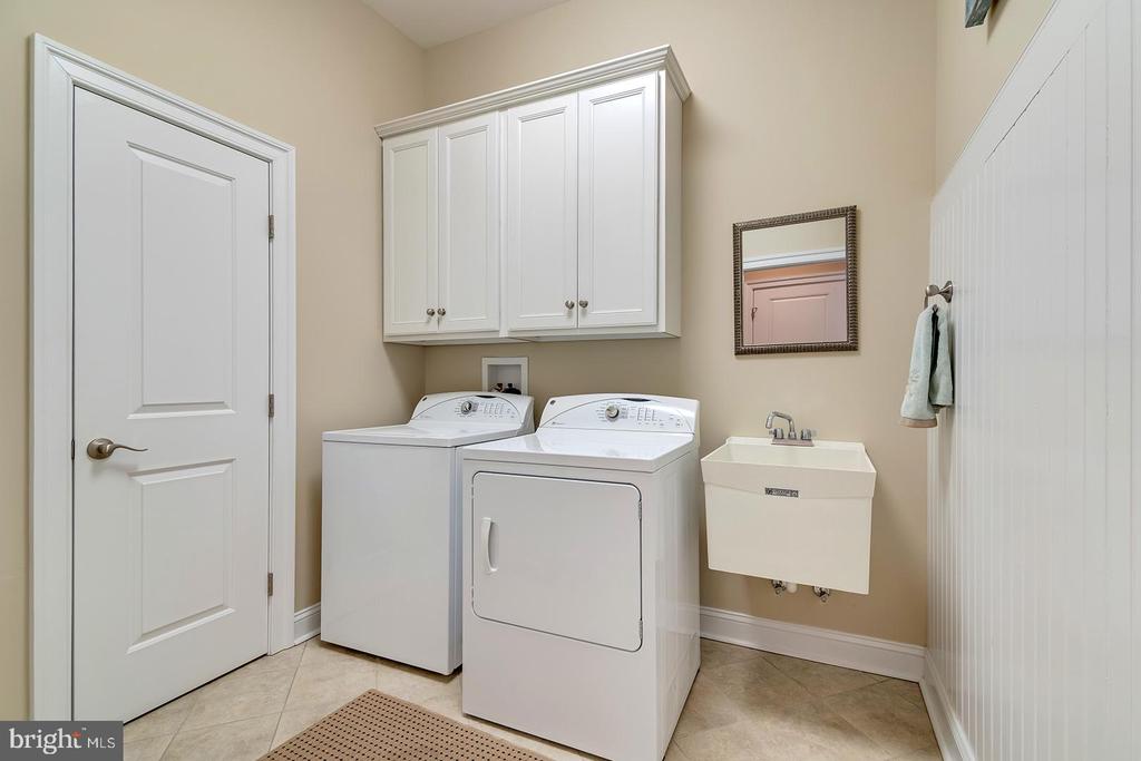 322 CAPTAINS CIRCLE