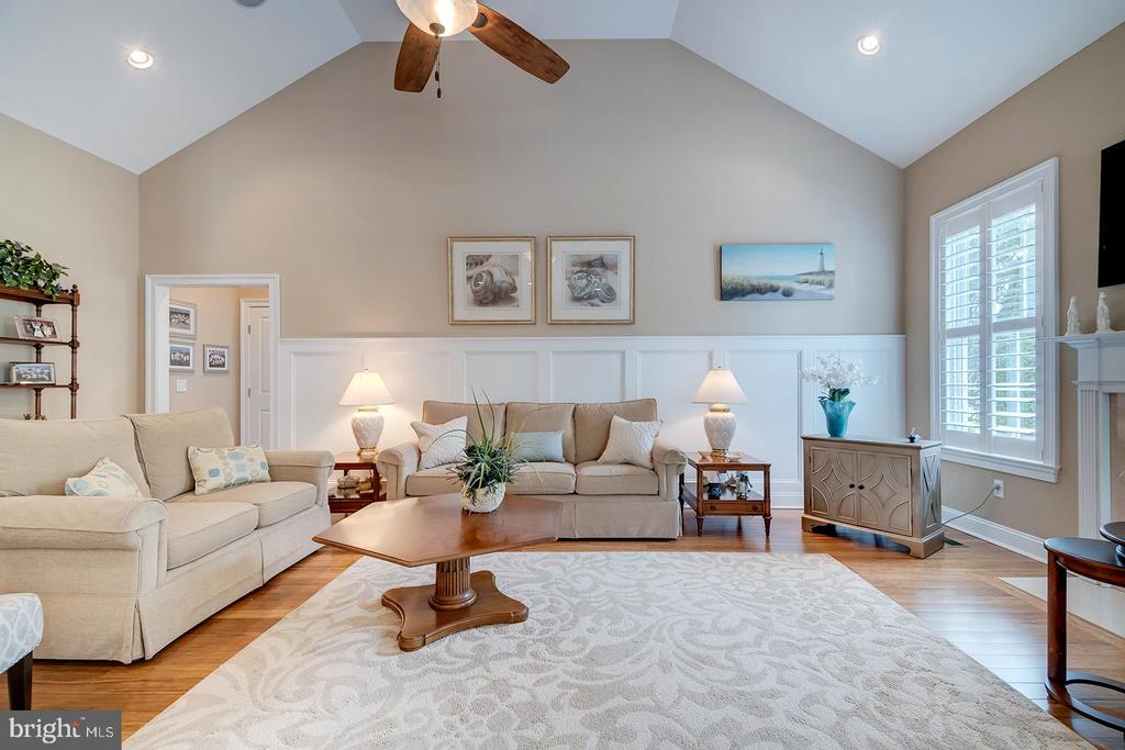 322 CAPTAINS CIRCLE