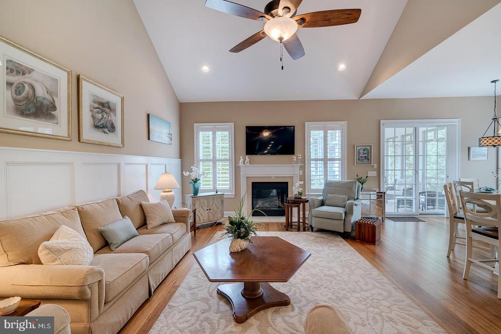 322 CAPTAINS CIRCLE