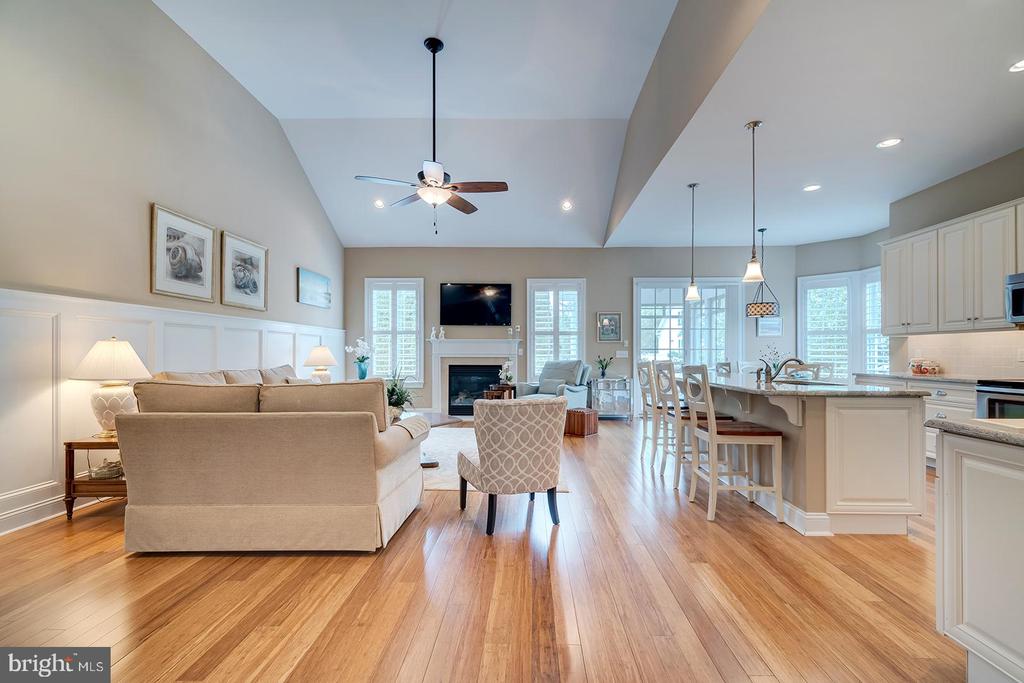 322 CAPTAINS CIRCLE