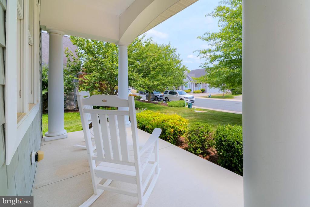 322 CAPTAINS CIRCLE