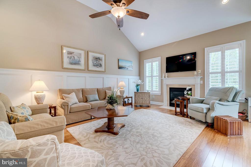 322 CAPTAINS CIRCLE