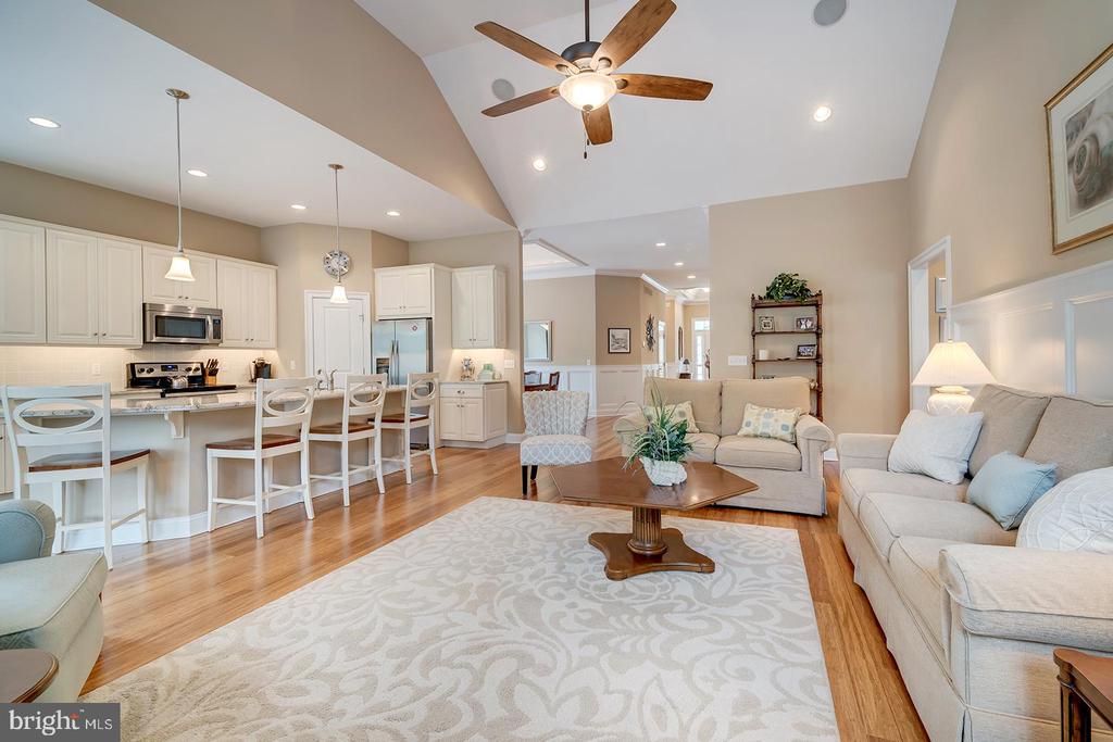 322 CAPTAINS CIRCLE