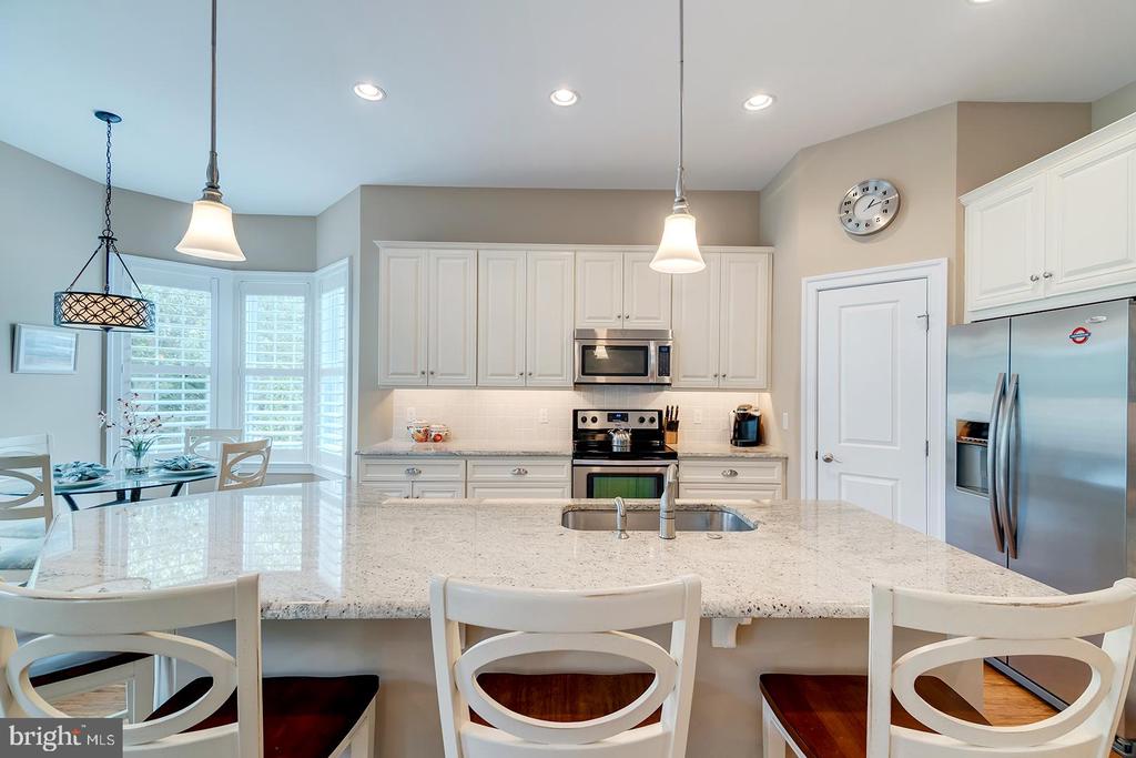 322 CAPTAINS CIRCLE