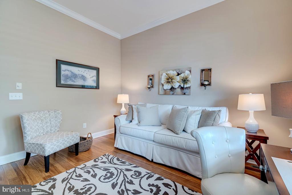 322 CAPTAINS CIRCLE